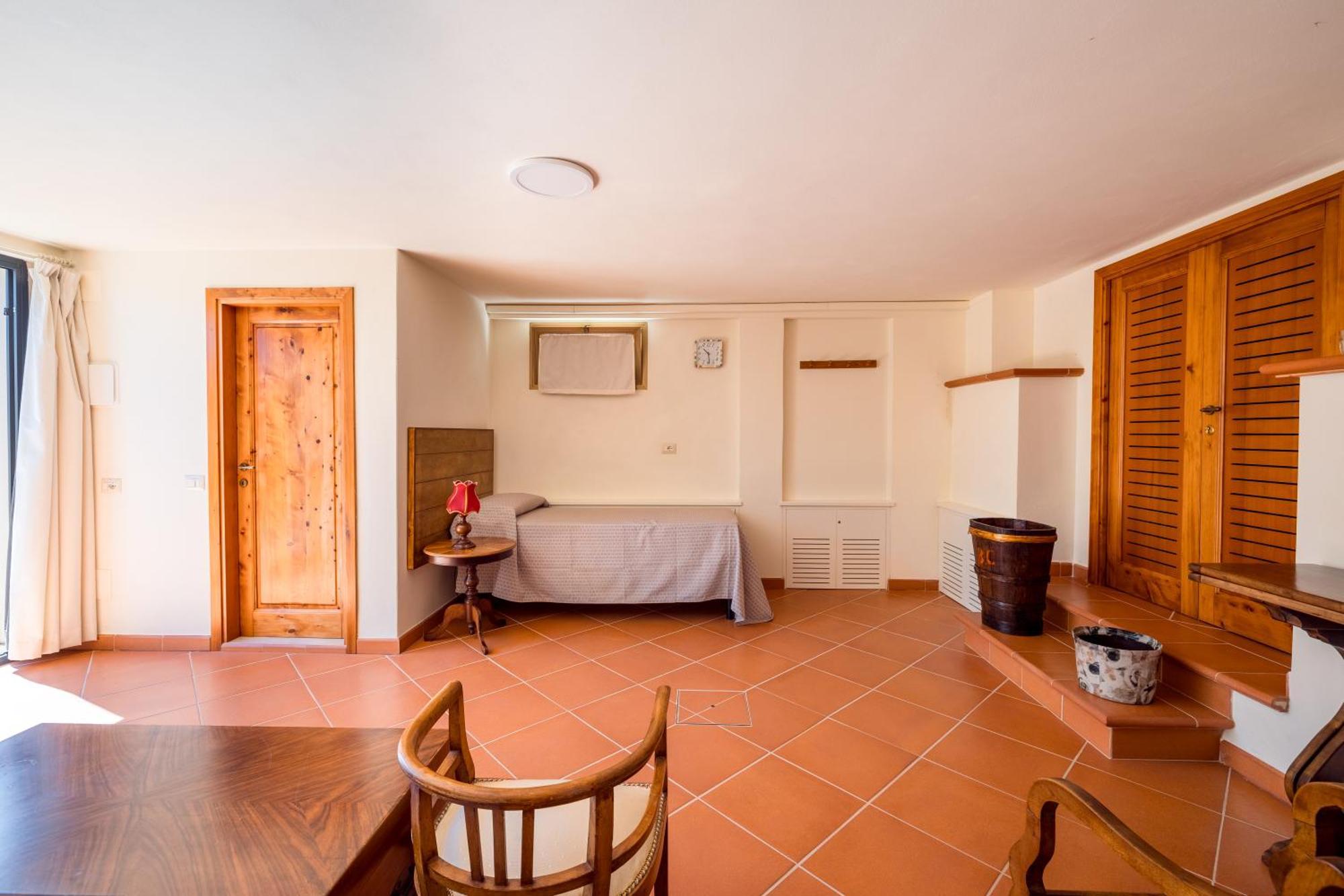 La Catena Apartment With Pool Ulignano Eksteriør billede